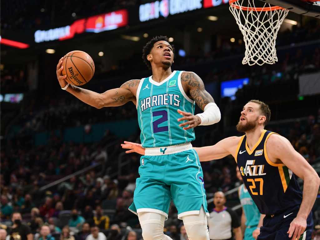 欧冠对决：巴萨对阵那不勒斯，晋级前景深度解析与预测